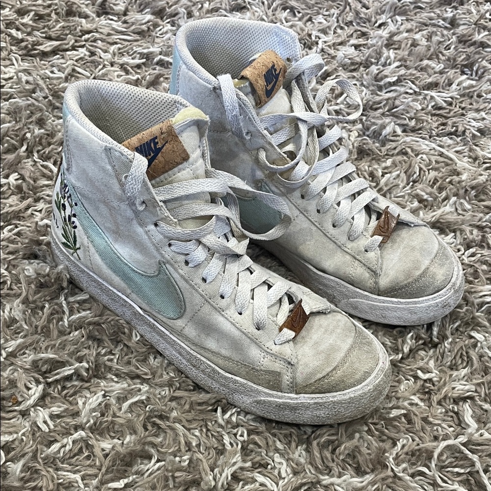 Nike mid Blazer Indigo White and Blue High-Top Sneakers size 7